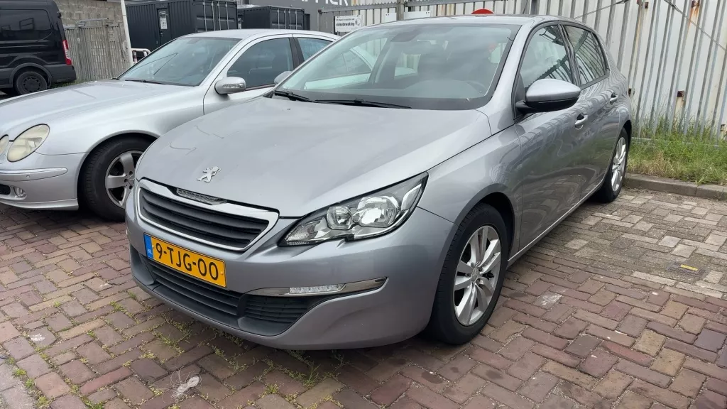 Peugeot 308 MOTOR DEFECT 1.2 VTi Active