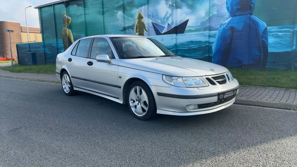 Saab 9-5 2.3t Vector