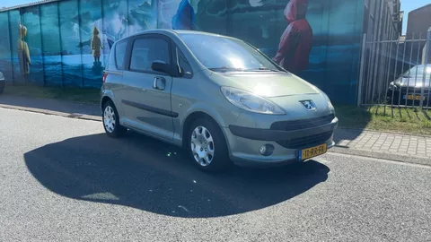 Peugeot 1007 1.6-16V Gentry